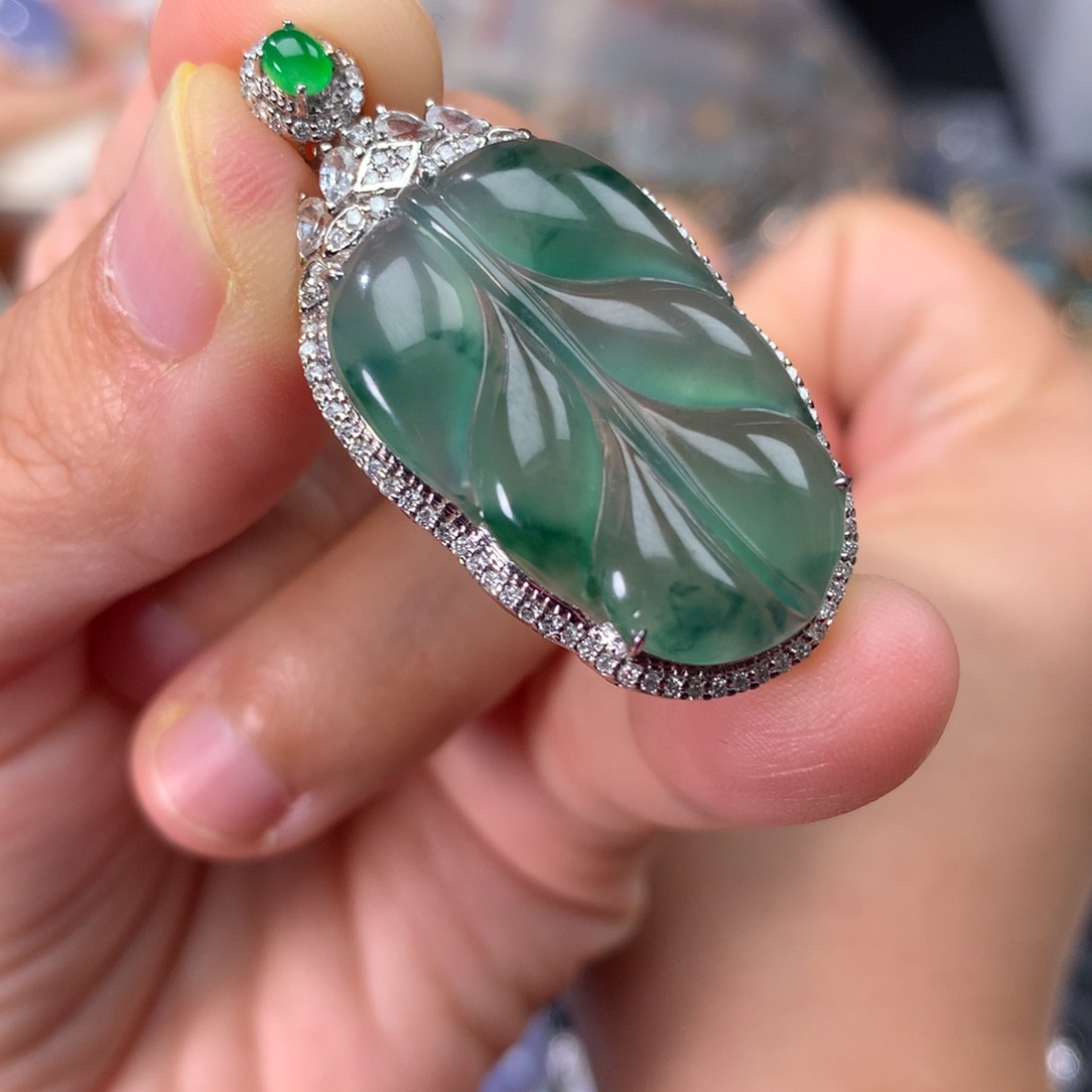 吊坠(不含链)18K金镶嵌翡翠林*木