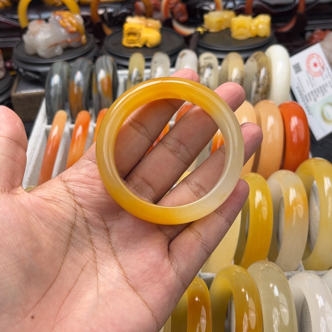 石英质玉（黄龙玉）手镯未镶嵌1️⃣****