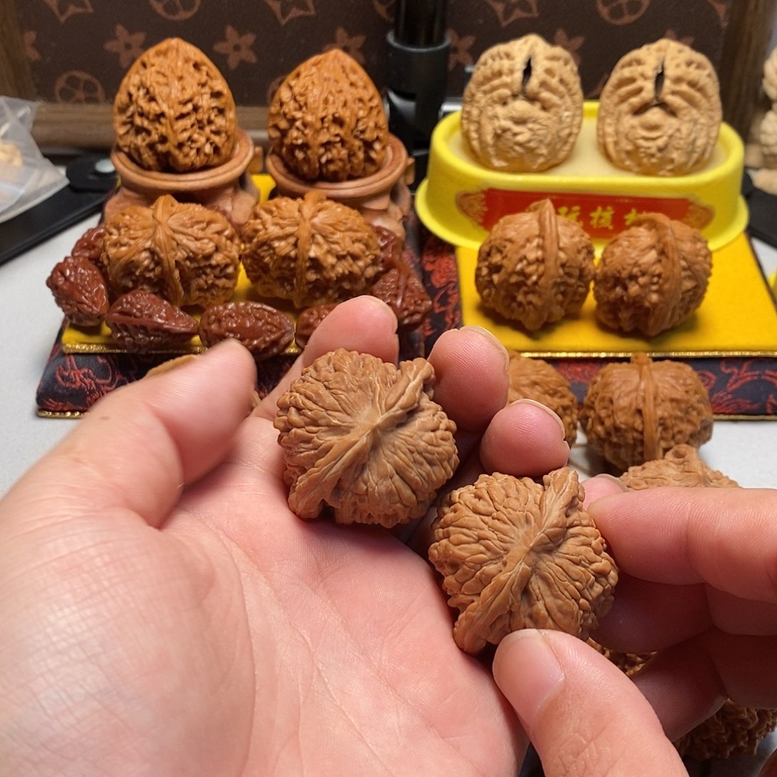 把件文玩核桃放漏漏四座楼