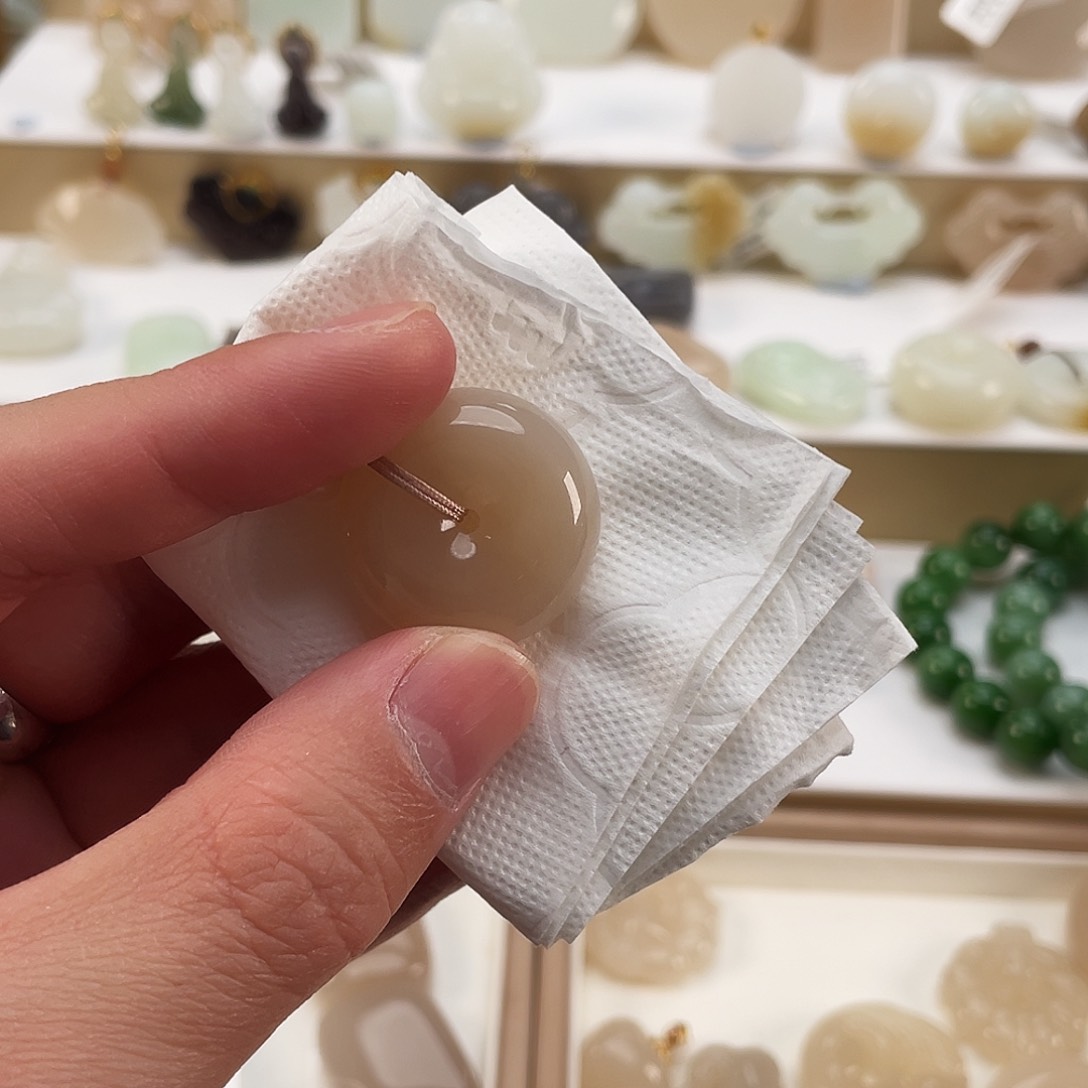 和田玉颈饰未镶嵌璐*