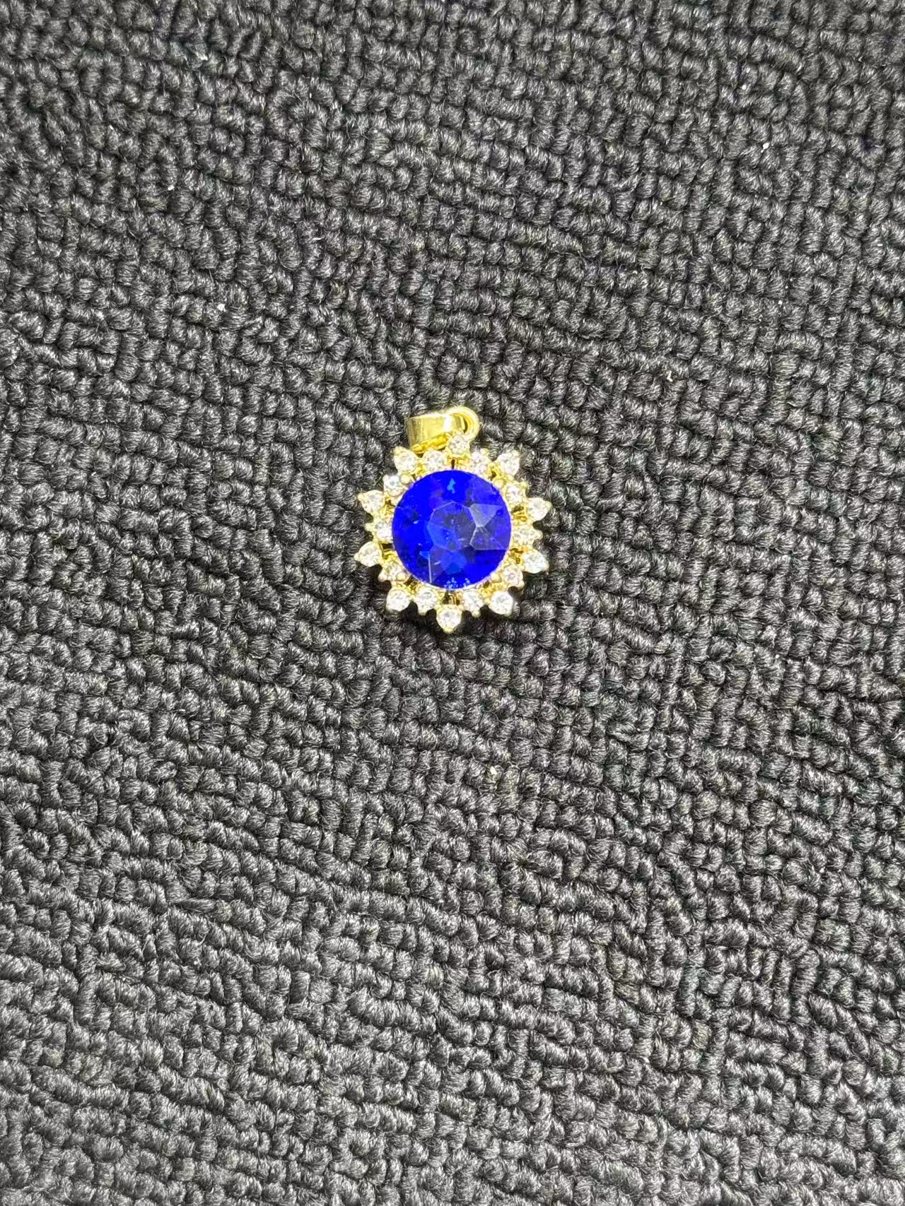 1095    精美吊坠