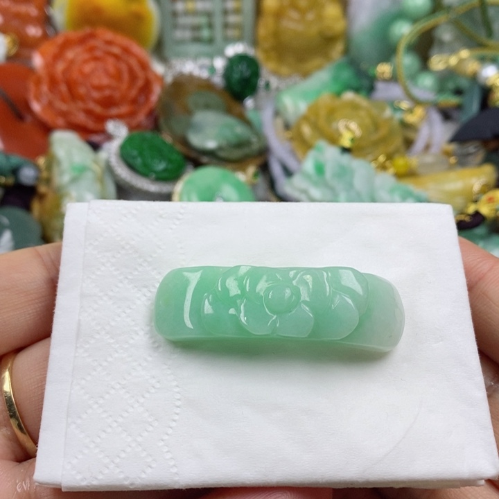 翡翠吊坠(不含链)未镶嵌