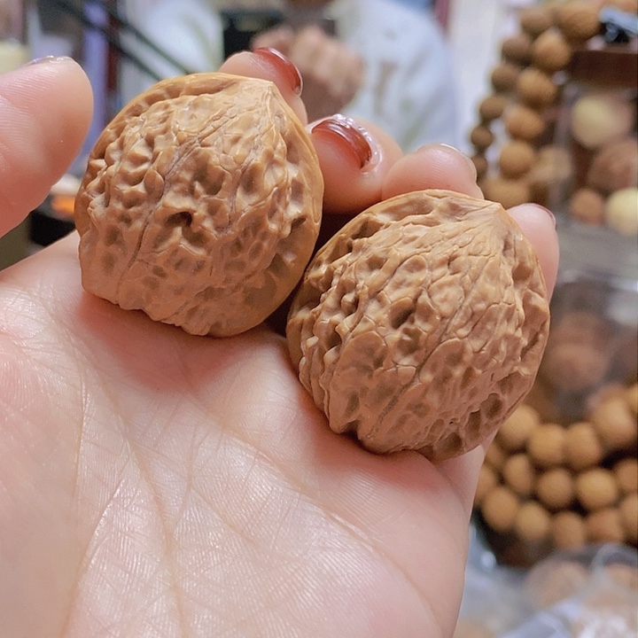 【闪购商品】文玩核桃把件34.5金牛
