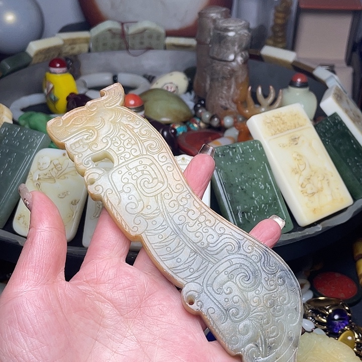 历***珠和田玉（糖玉）未镶嵌颈饰