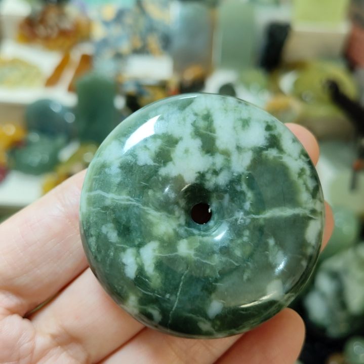 岫玉未镶嵌平安扣