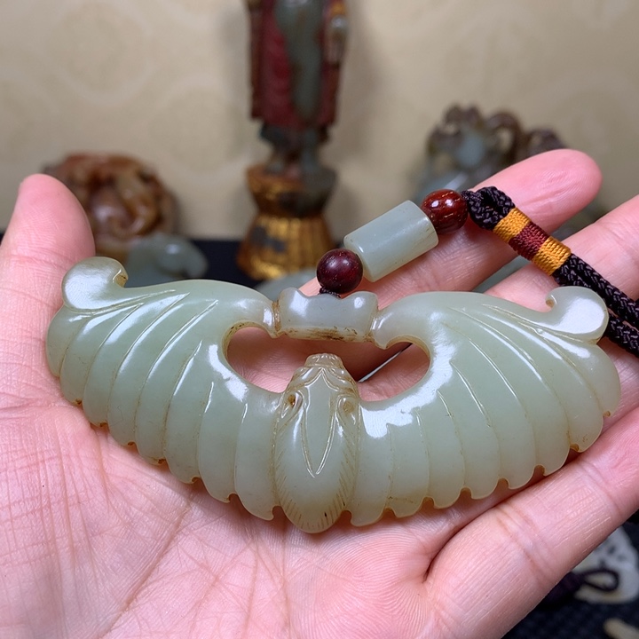 楼***丞和田玉未镶嵌挂件