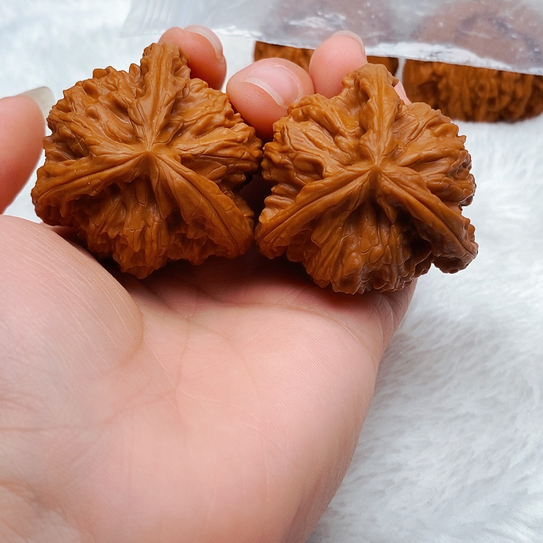 天***忘吊坠文玩核桃三棱