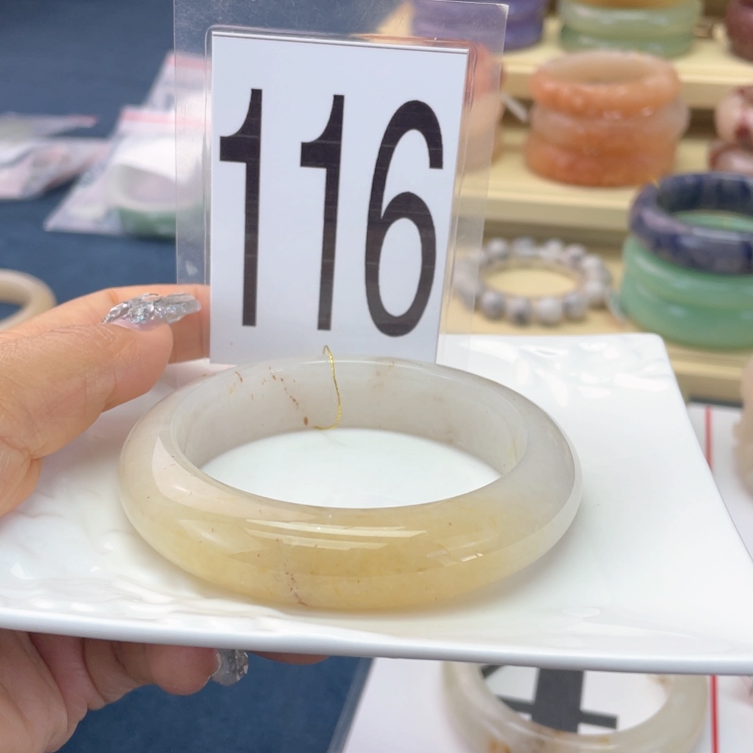 石英质玉未镶嵌手镯62圈