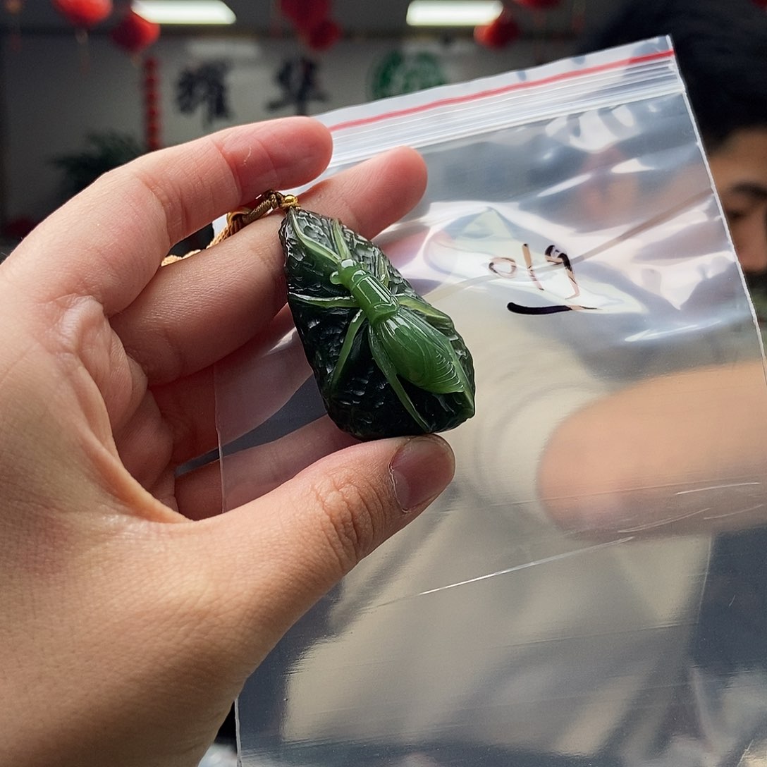 和田玉颜色多样性发拍一发一未镶嵌