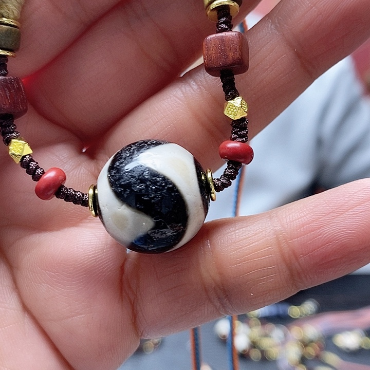 玛瑙/玉髓颈饰合金