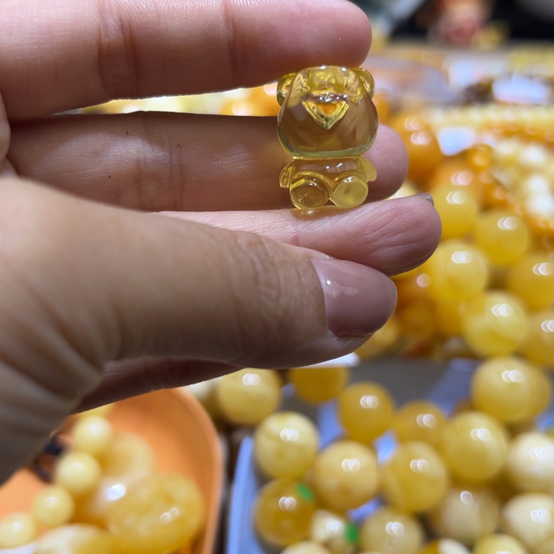 琥珀珠宝奇石未镶嵌