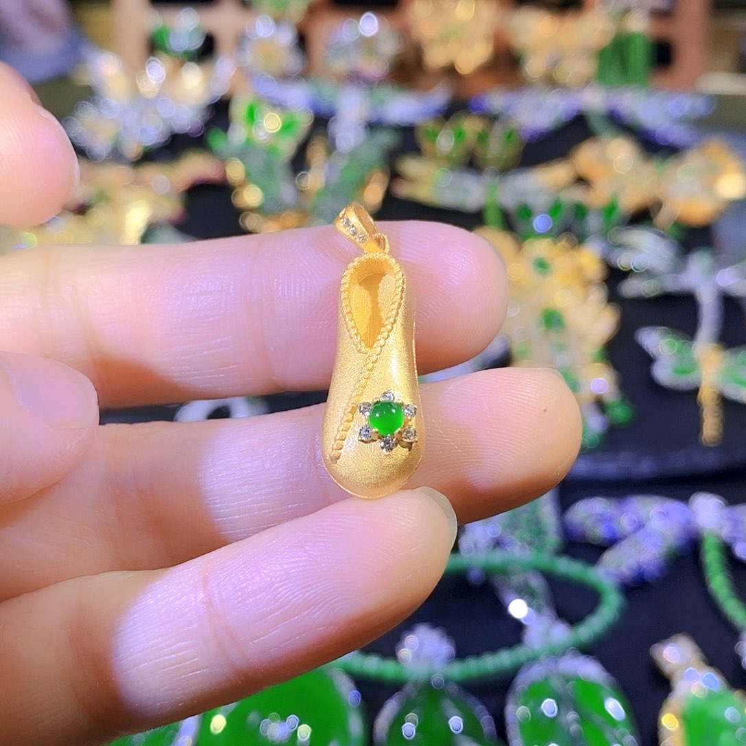 颈饰银S925镶嵌翡翠