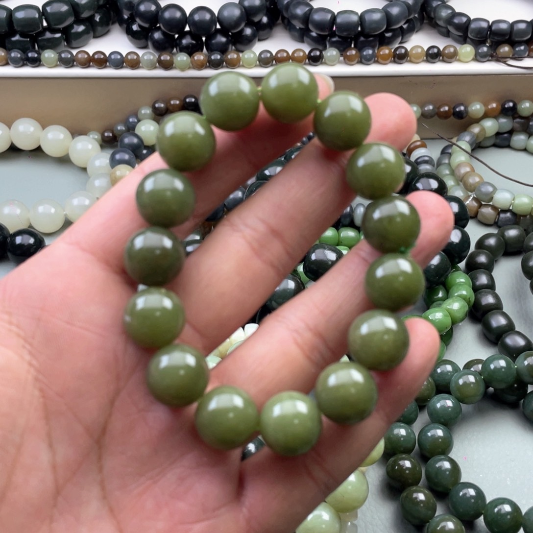 和田玉手串未镶嵌