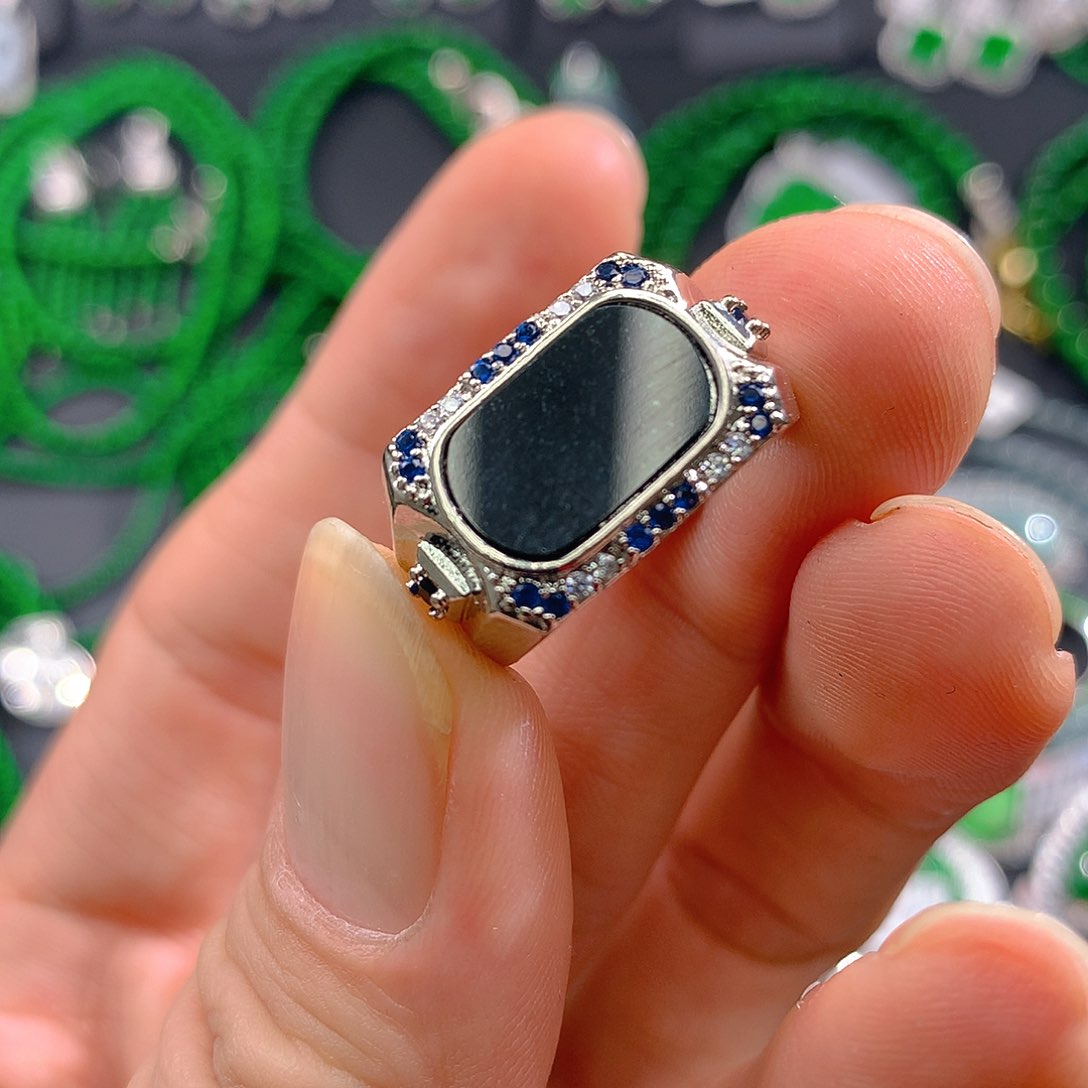 翡翠手链未镶嵌翡翠