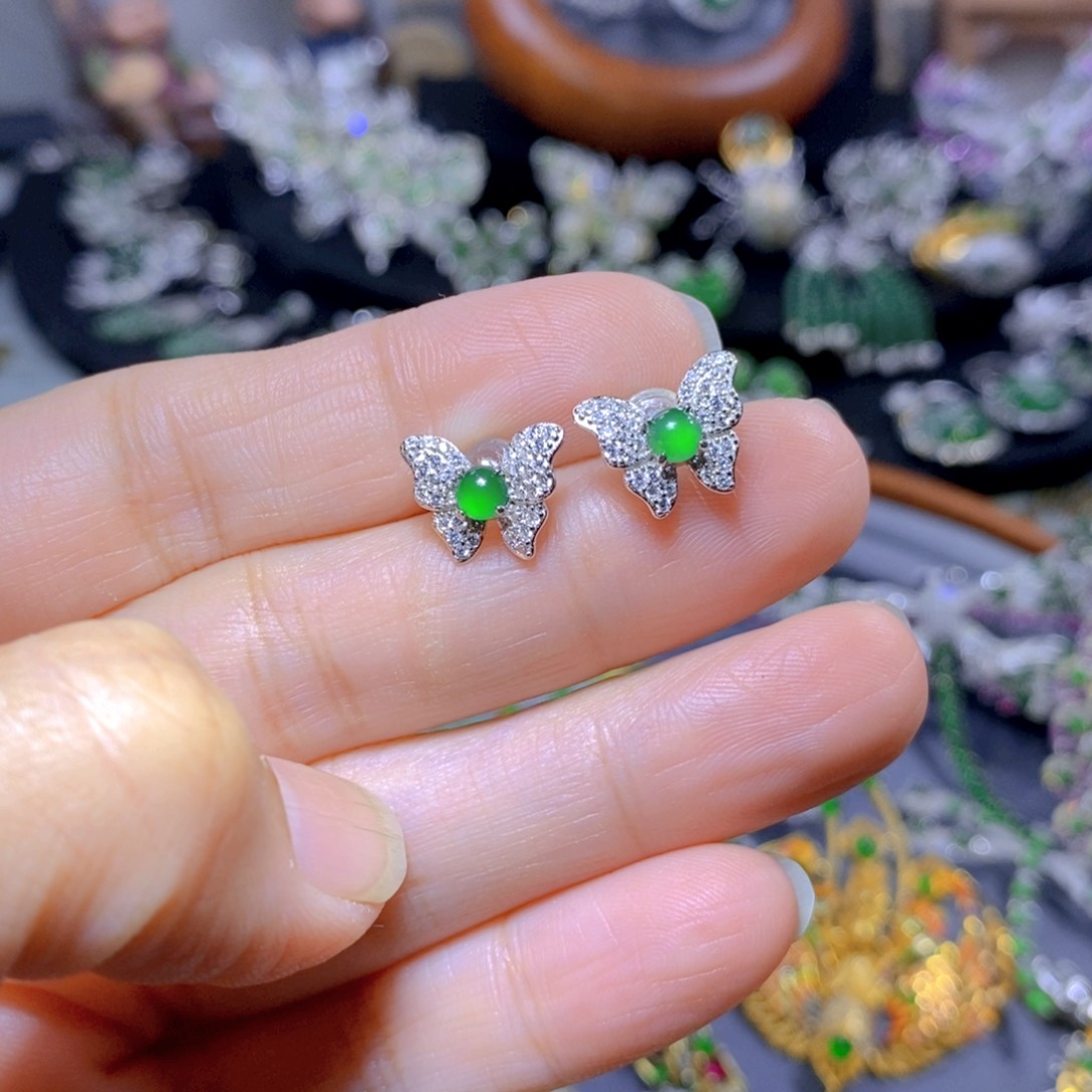 翡翠颈饰银S925镶嵌天然翡翠