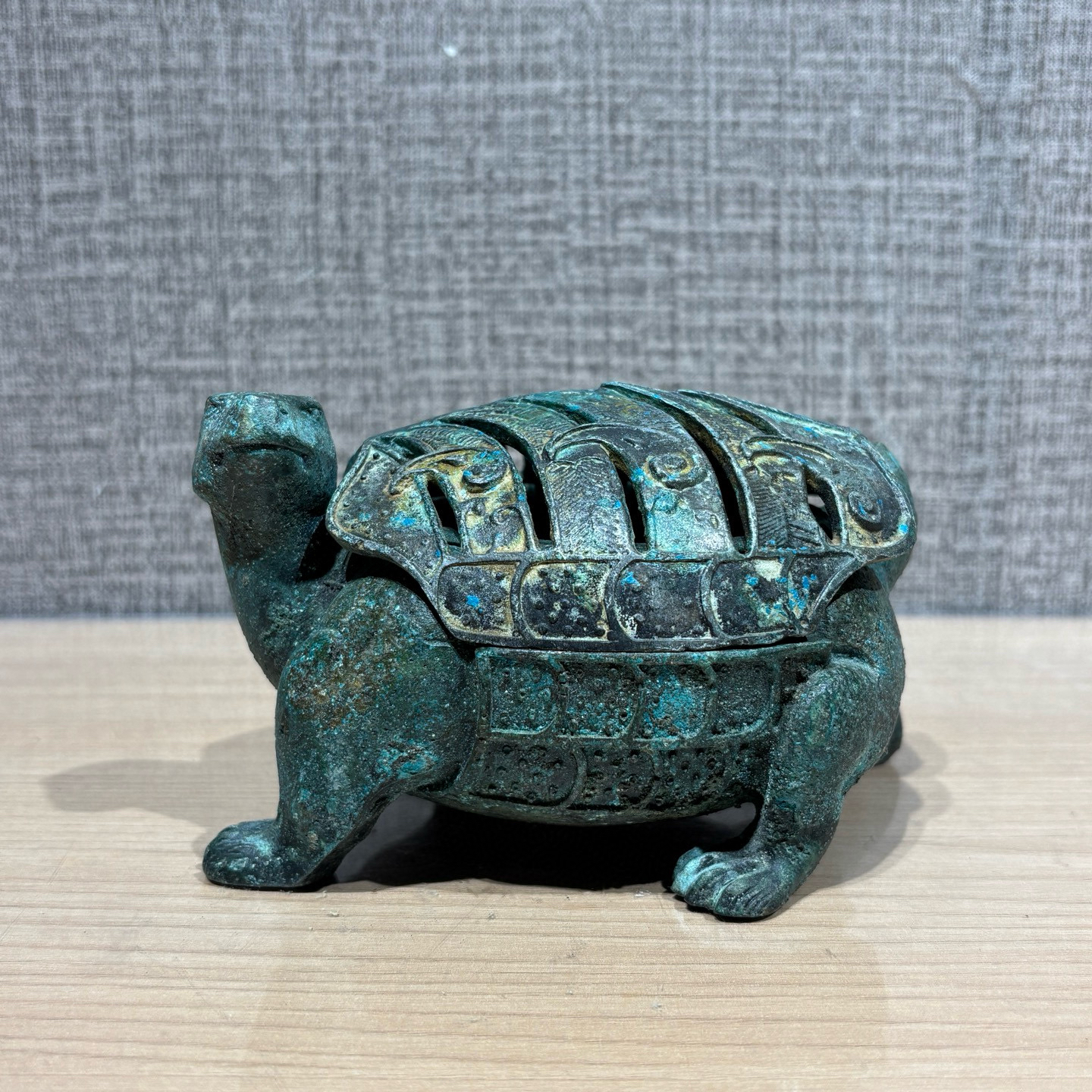 仿汉代龟型熏香炉摆件，纯铜制品高度8厘米