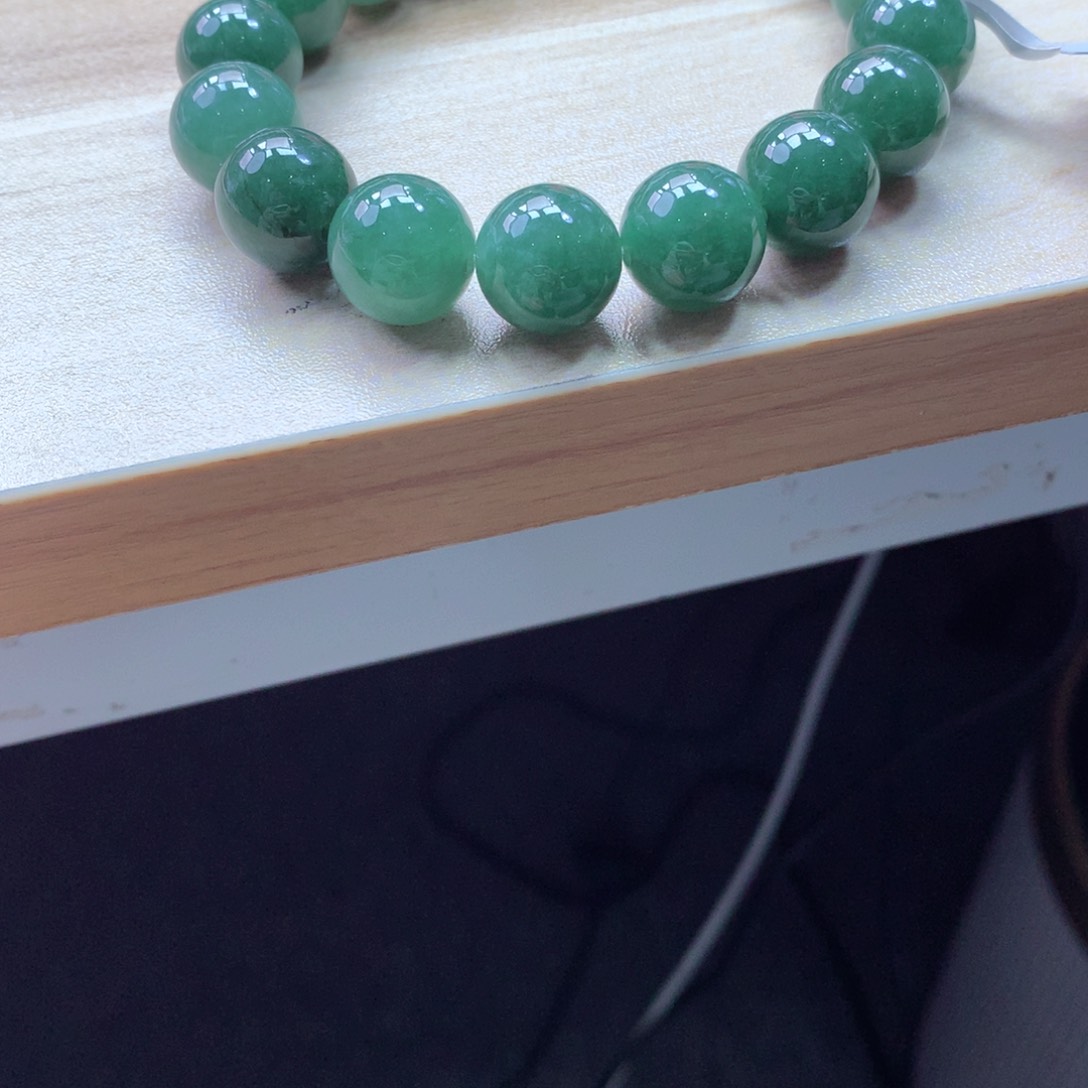 翡翠颈饰未镶嵌吊坠