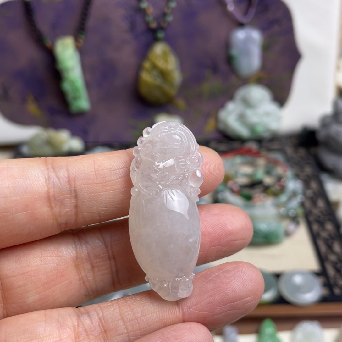 久***暖翡翠未镶嵌颈饰特色挂件定制链接