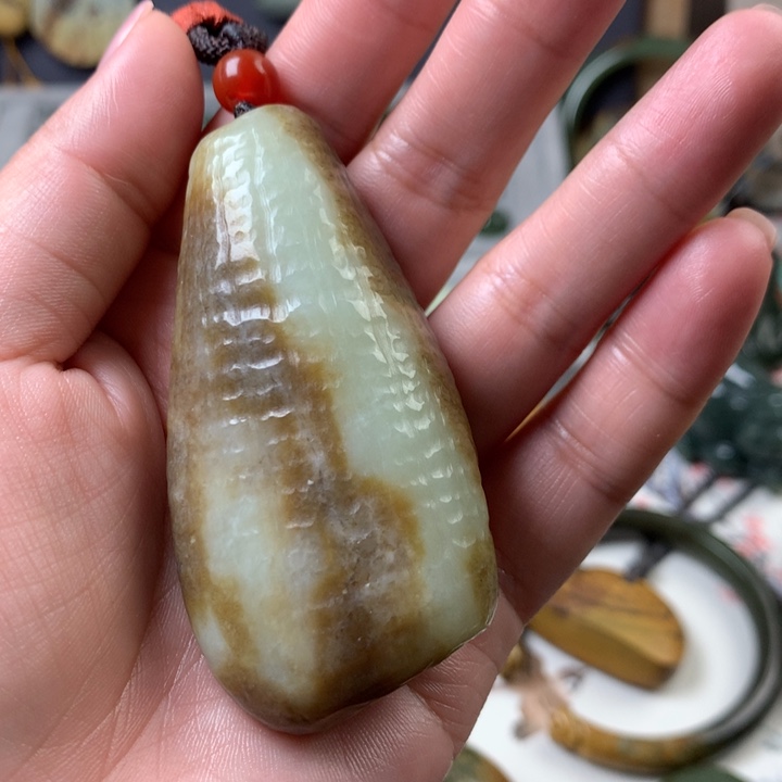 岫岩老玉（透闪石质玉）手把未镶嵌