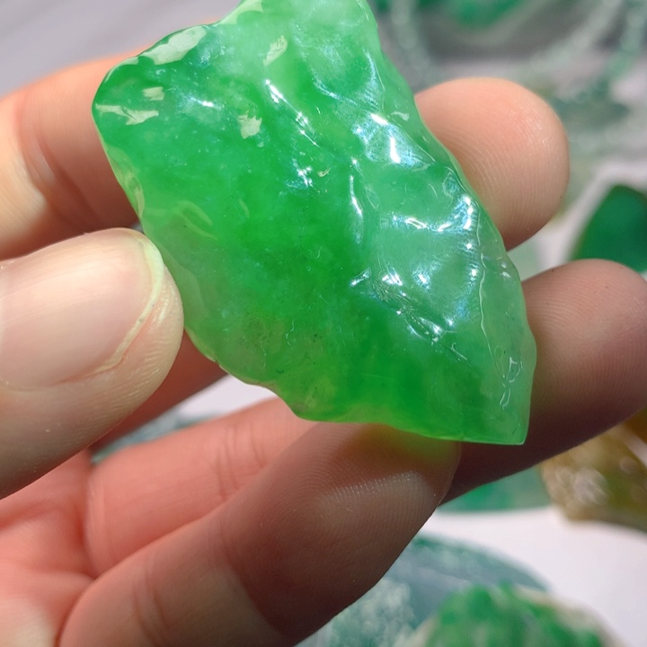 定制翡翠未镶嵌翡翠片料定制