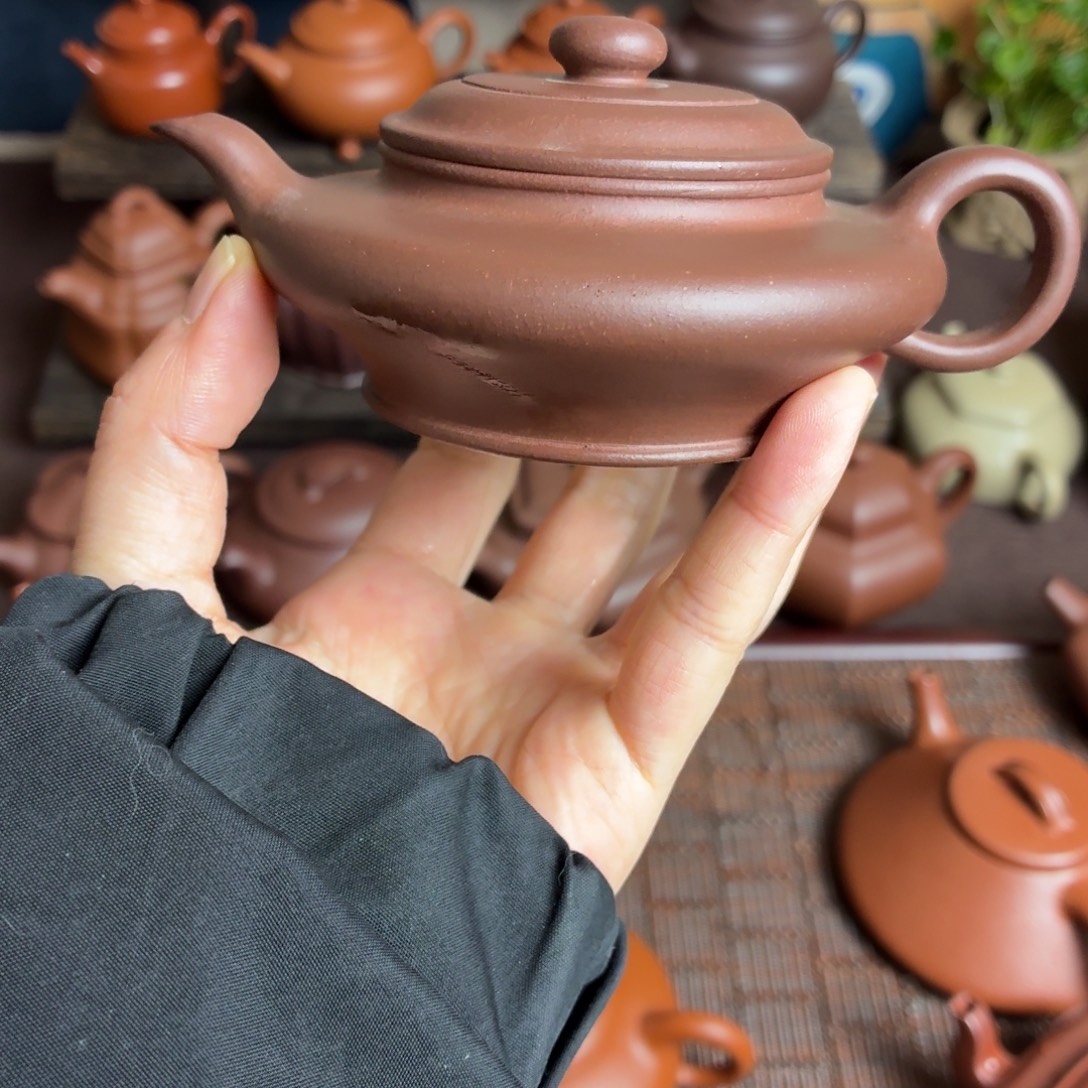 茶壶紫砂紫砂壶。  