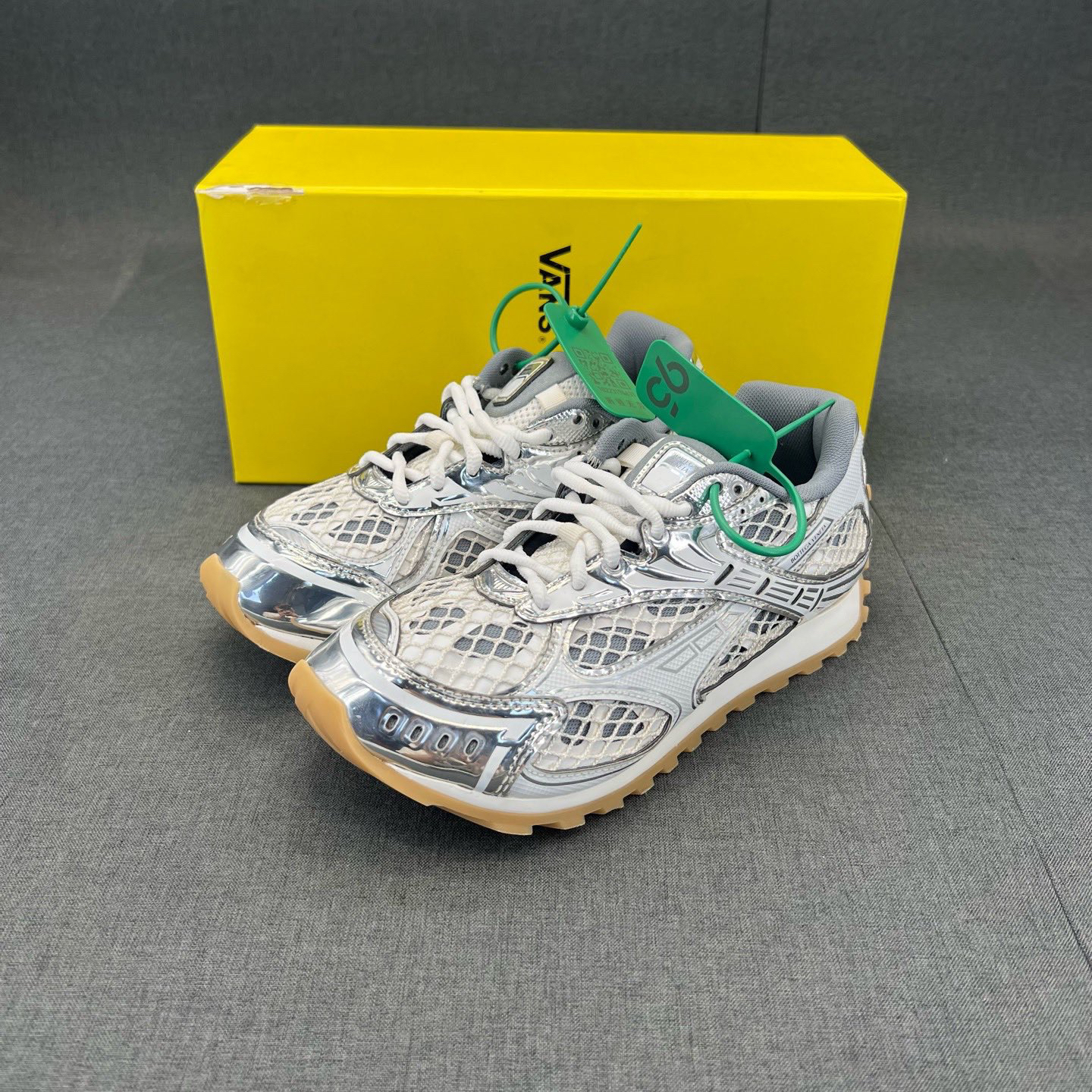 99新 BOTTEGA VENETA/葆蝶家 码数36 bv鞋 orbit 白银 配盒
