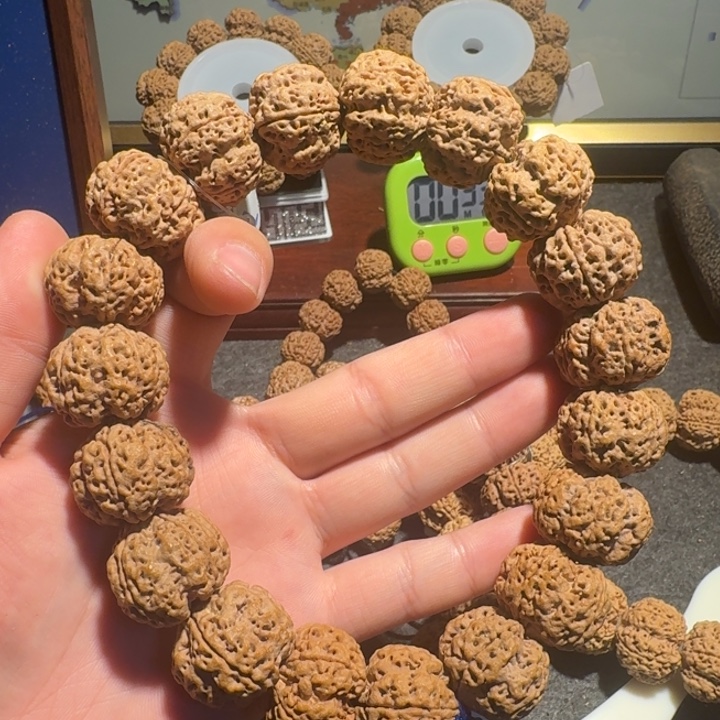 且***在吊坠金刚菩提回家就很过分