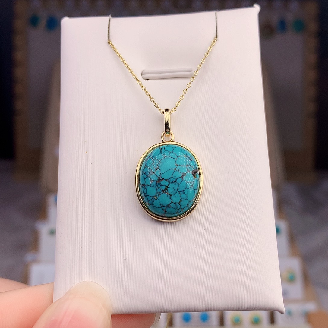 绿松石未镶嵌颈饰