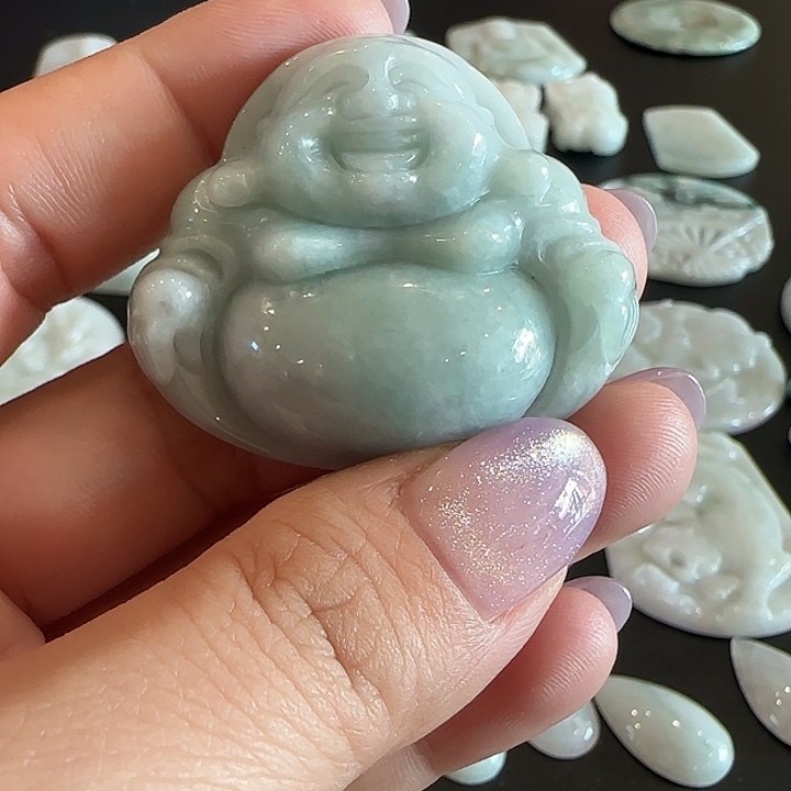 ****哥翡翠未镶嵌颈饰佛公