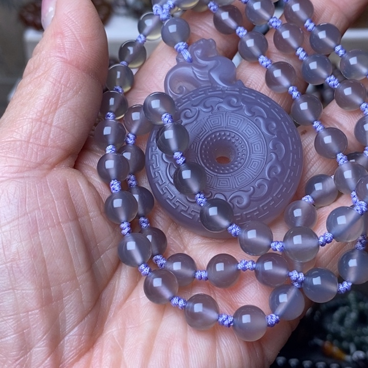 熊***奕玛瑙/玉髓未镶嵌手链