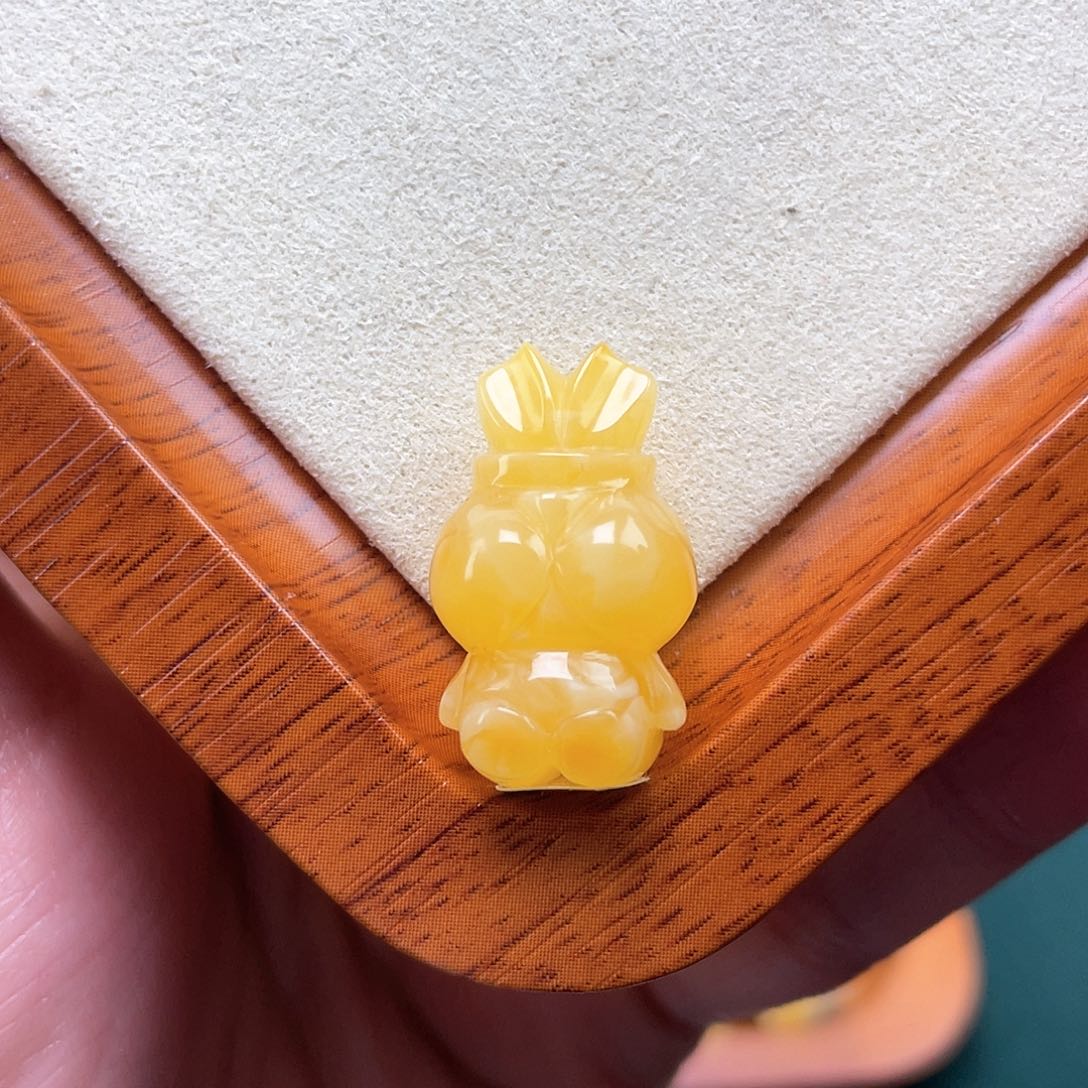 琥珀裸石未镶嵌蜜蜡