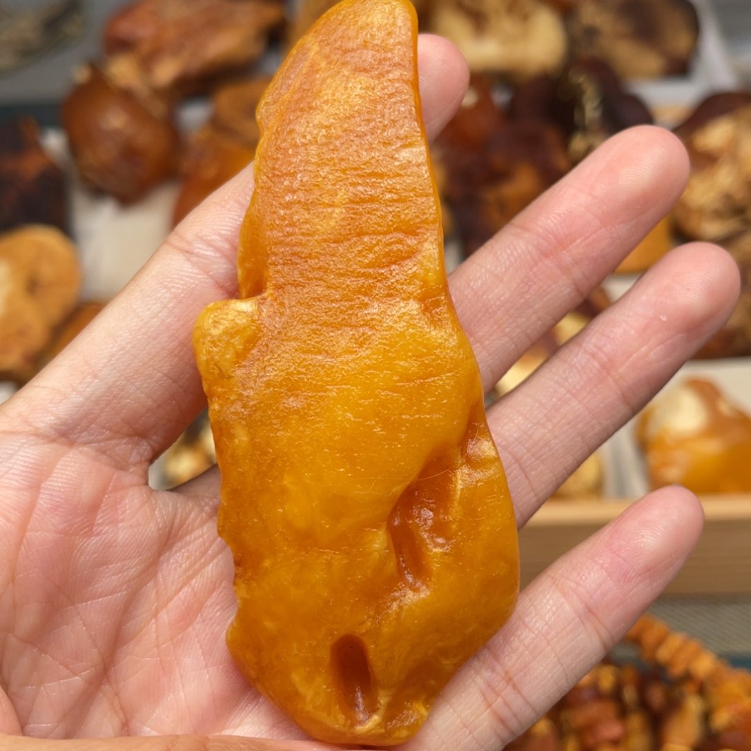 琥珀珠宝奇石未镶嵌