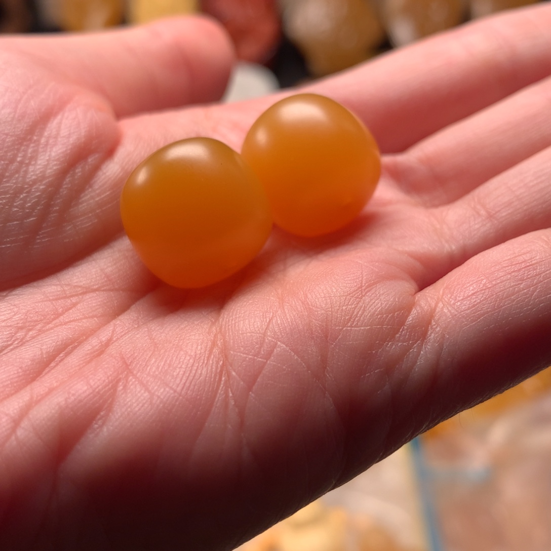 M***哥石英质玉（缅黄）未镶嵌配饰