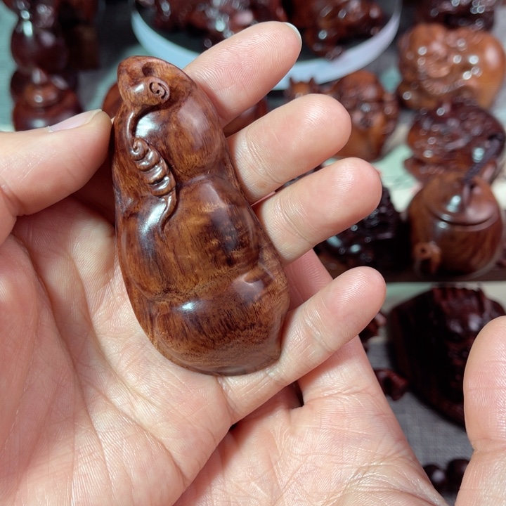 黄花梨/降香黄檀把件福豆