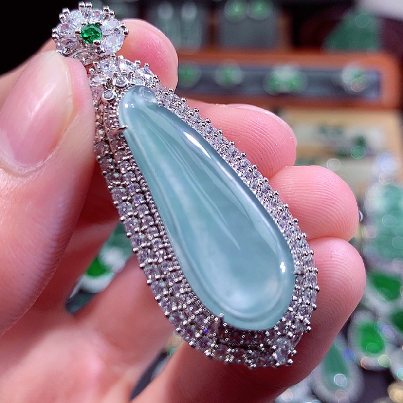 【闪购商品】翡翠颈饰未镶嵌挂件