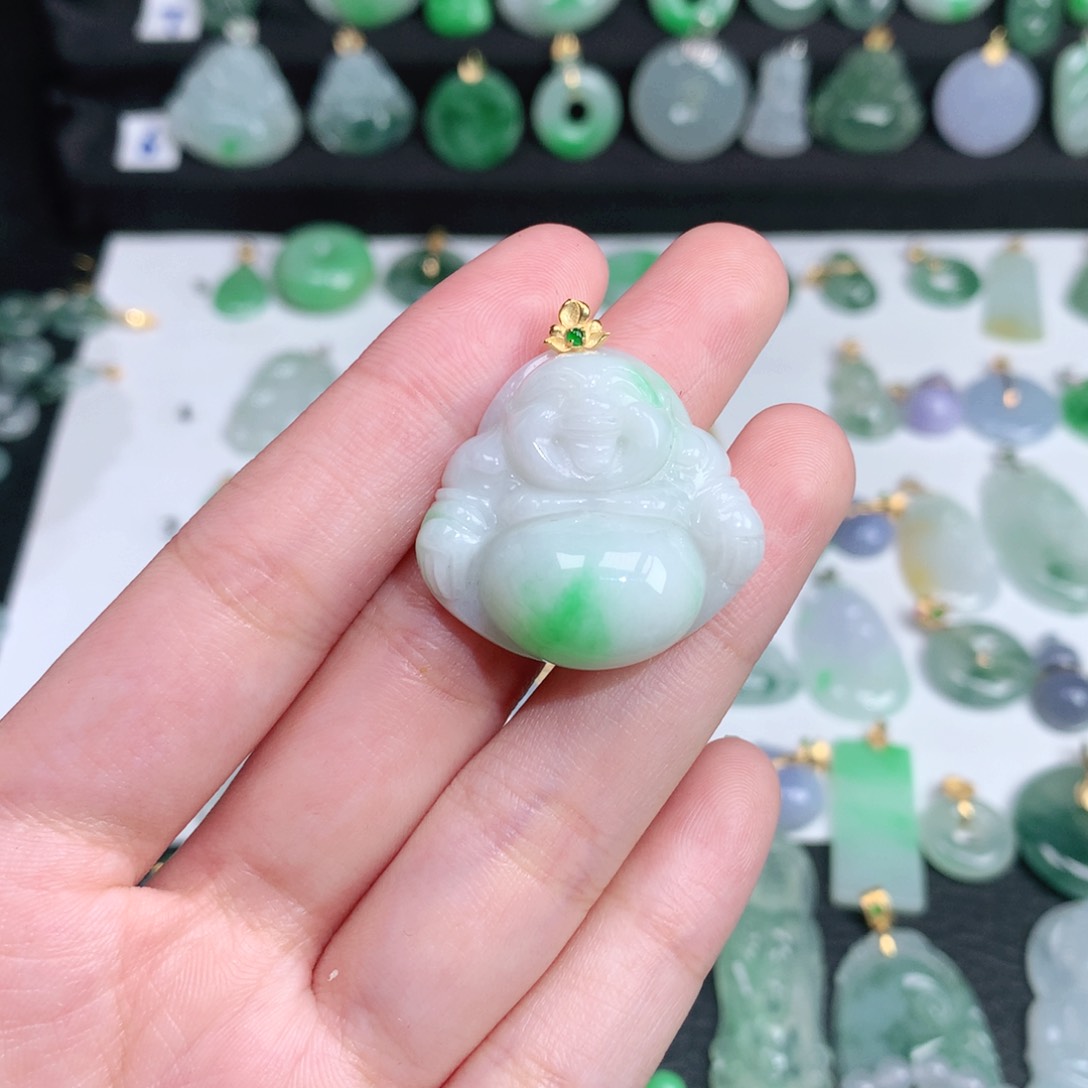 翡翠颈饰未镶嵌翡翠