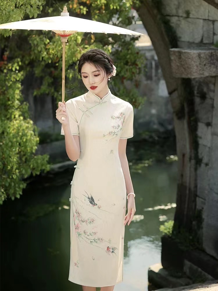 386-米白 燕子 长款 八扣 旗袍