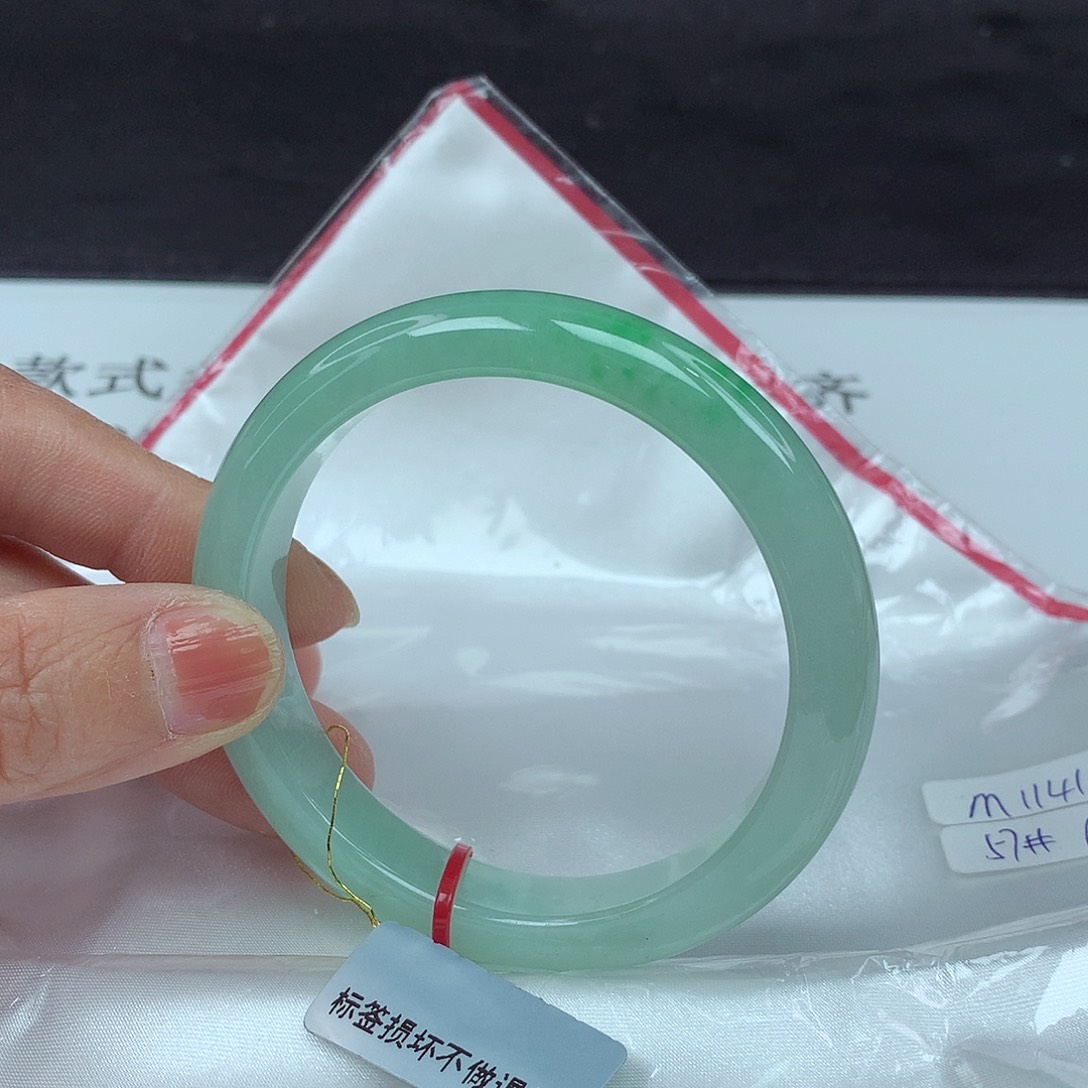 翡翠手镯未镶嵌57圈4150