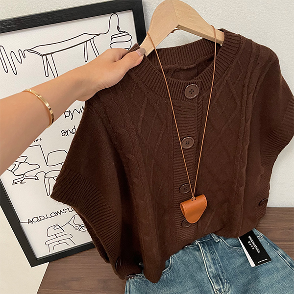 【菱形纽扣咖色马甲开衫特】圆领宽松百搭时尚洋气针织衫