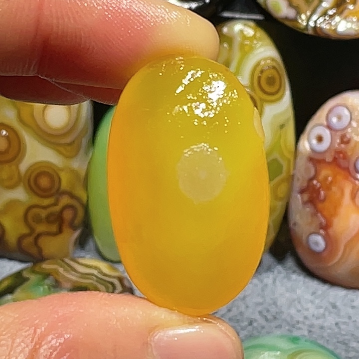 玛瑙/玉髓未镶嵌珠宝奇石