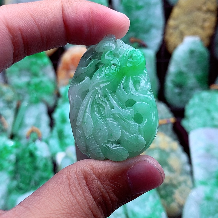 翡翠吊坠(不含链)未镶嵌