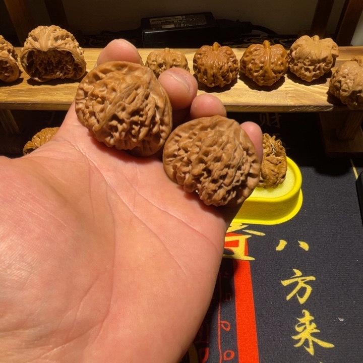 核桃46宫灯狮子头。。。。