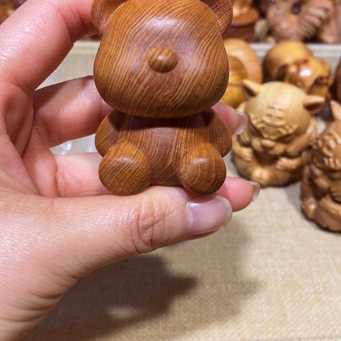 柏木（崖柏）王*瑶崖柏手把件，小熊