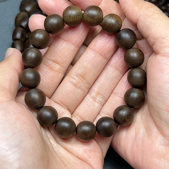 畅***修沉香沉香碎屑白棋玉化1.2