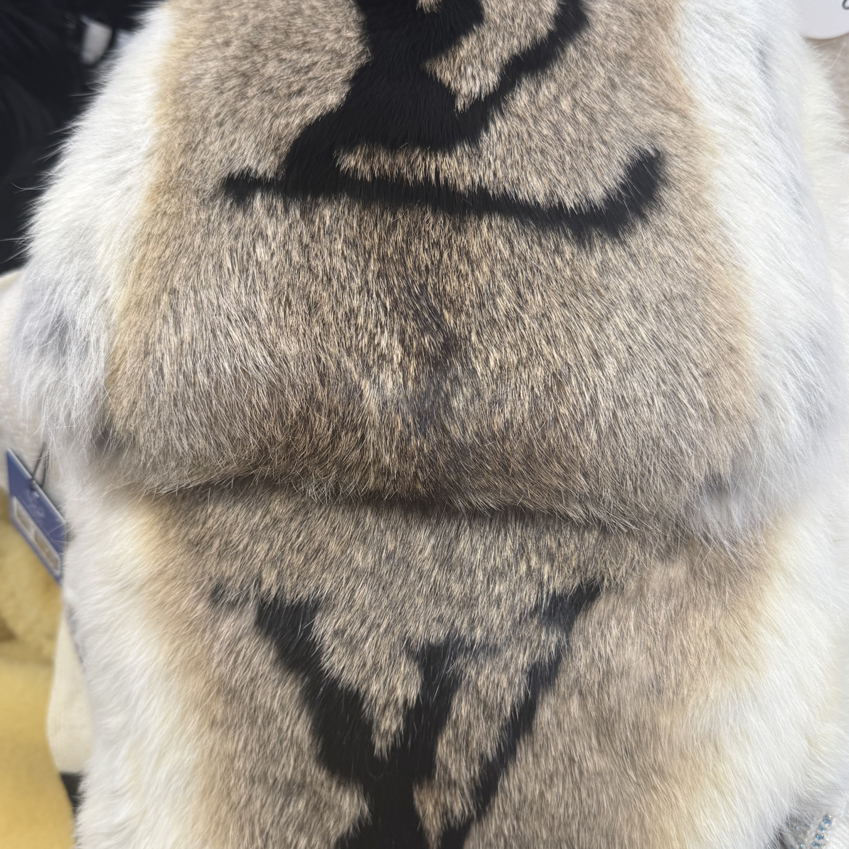 95新 LouisVuitton/路易威登 chanel菲董皮草围巾