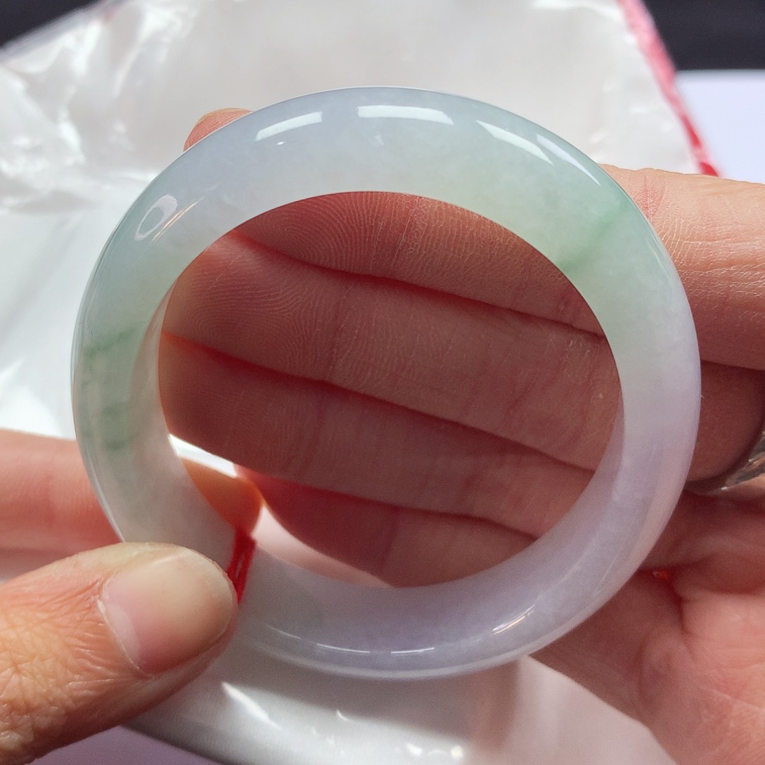 翡翠手镯未镶嵌53圈贵妃