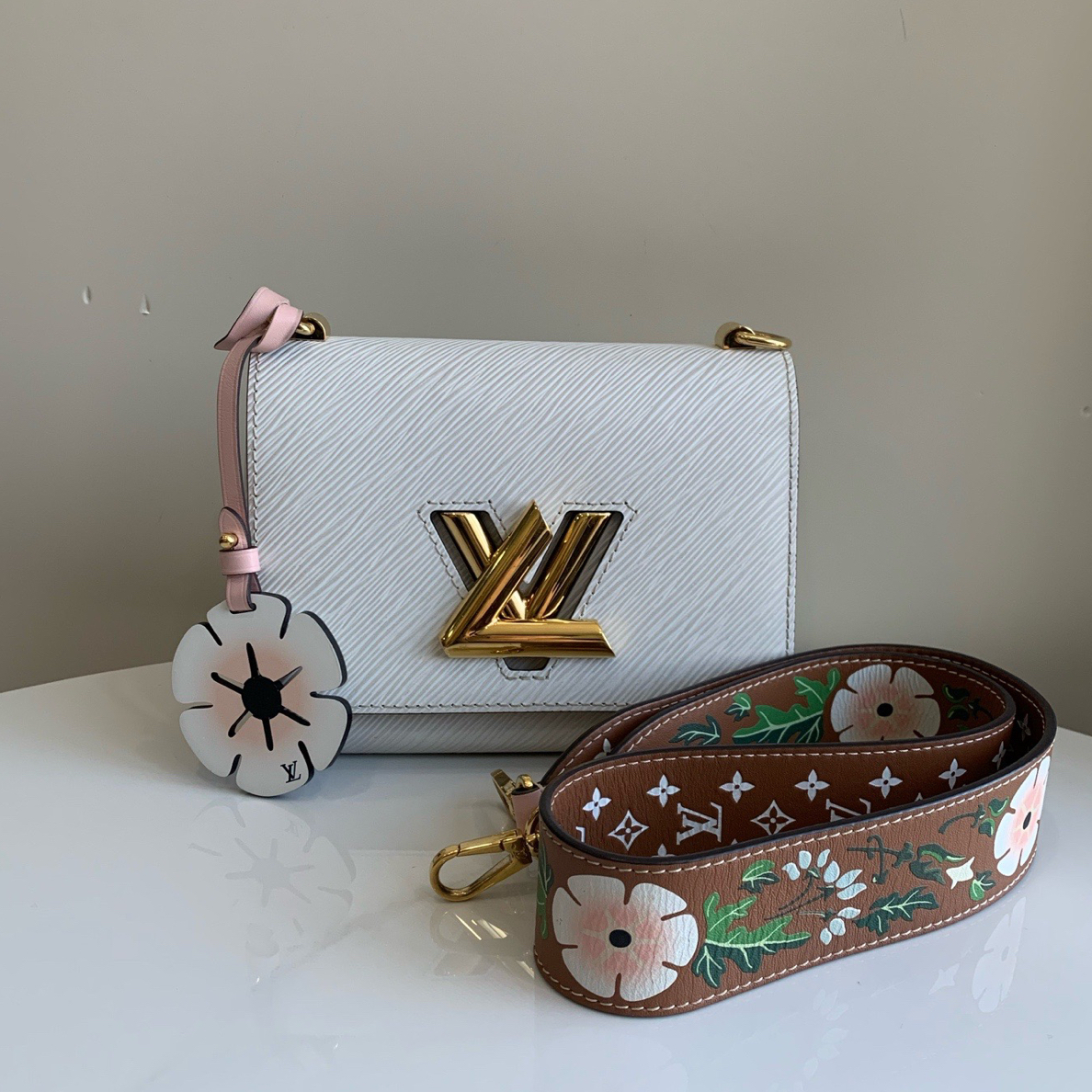 99新 LouisVuitton/路易威登 Twist白金小号扭一扭单肩腋下斜挎包