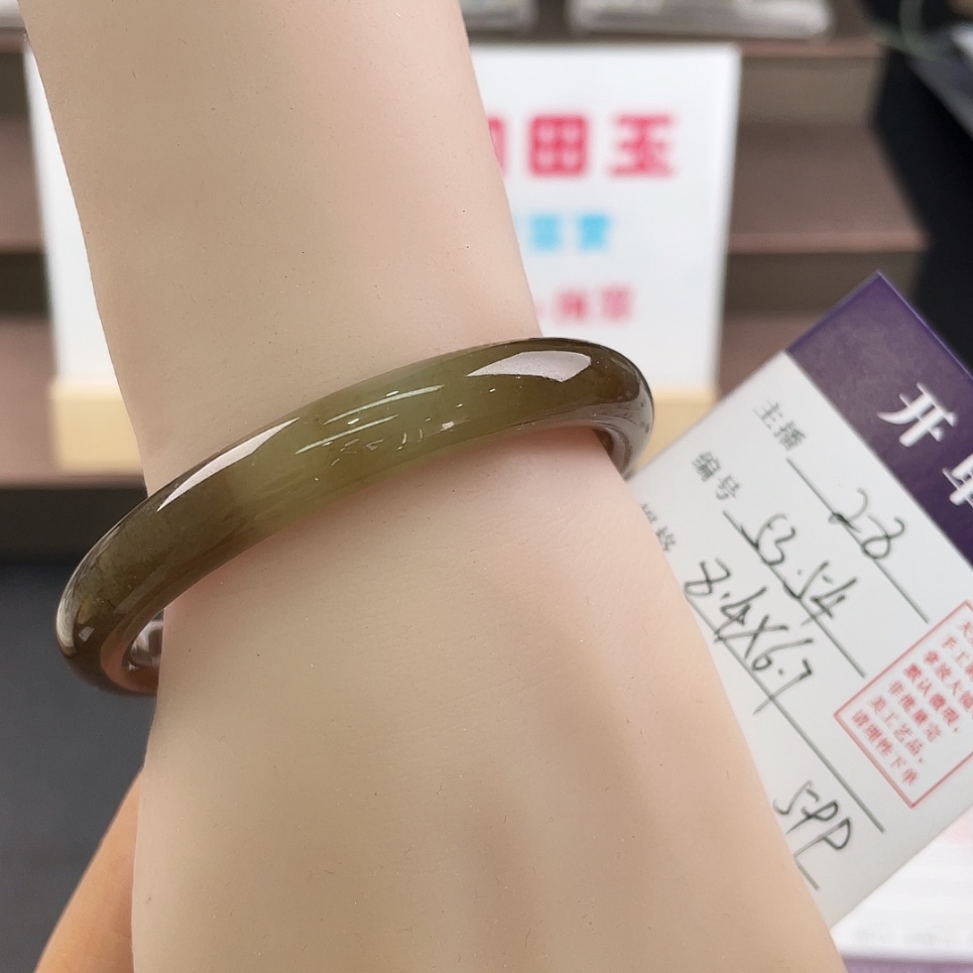 和田玉未镶嵌手镯28新疆且末糖 美人条