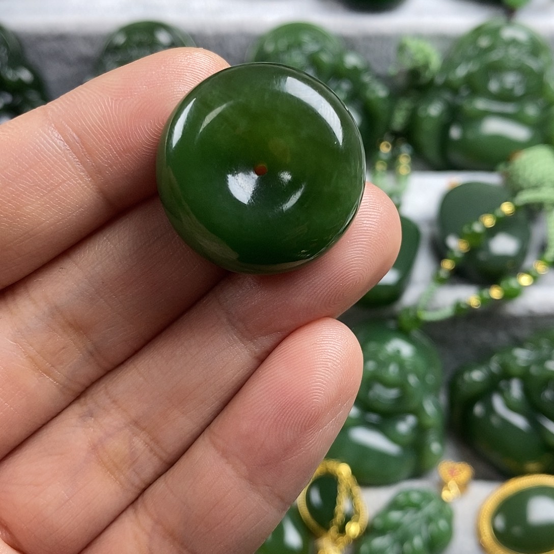 和田玉（碧玉）未镶嵌颈饰