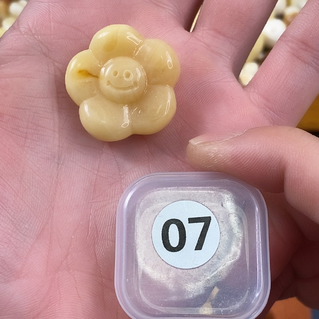 琥珀裸石未镶嵌微瑕